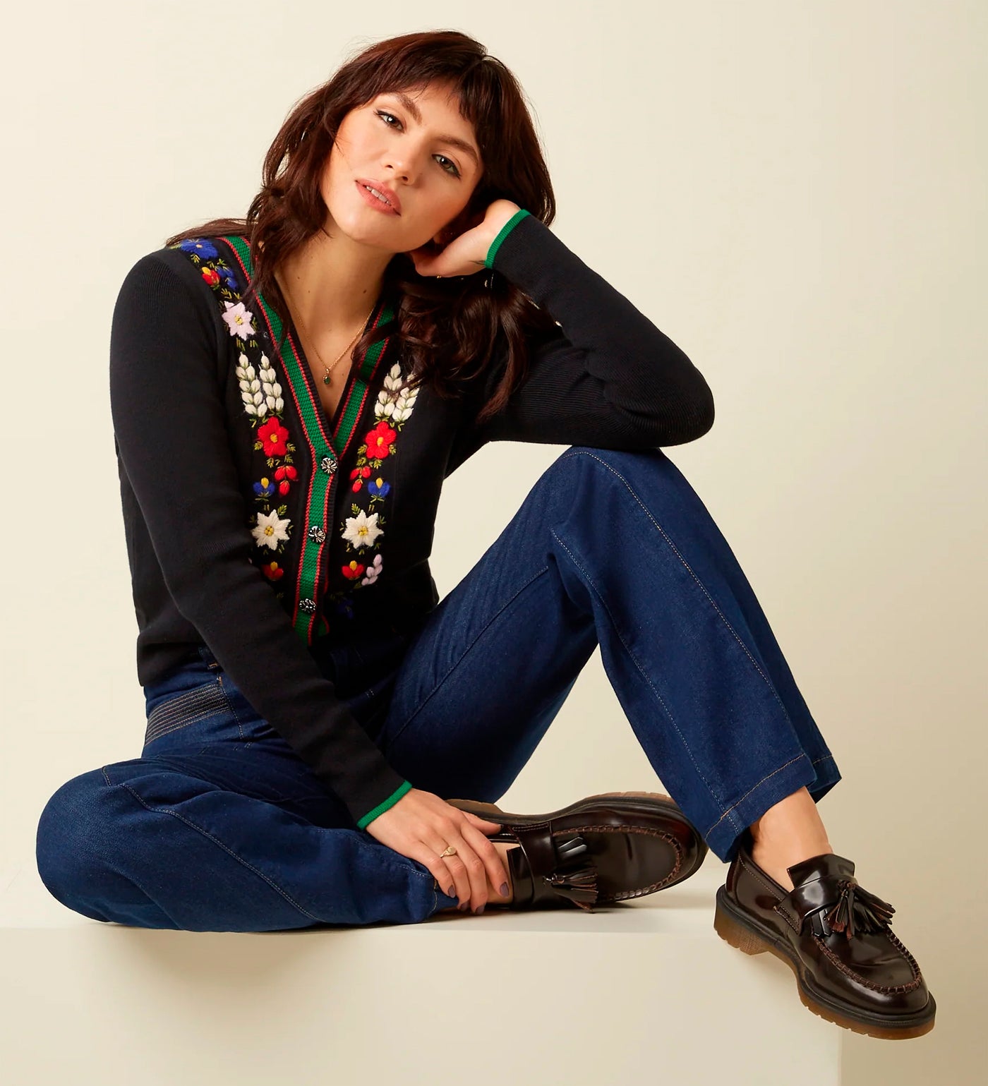 King_Louie_V_RIB_CARDI_PERRY_Floral_Vintage_V-Neck_Folklore_CARDIGAN_Strickjacke_-_Schwarz-6MlCSSUIfRoSqy