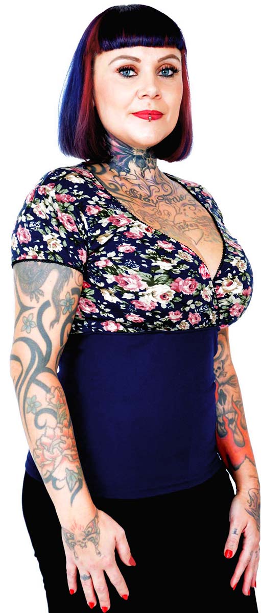 Kuestenluder_BEZZIE_Vintage_ROSES_Floral_V-NECK_Kurzarm_SHIRT-2