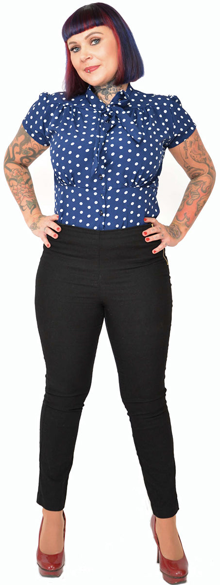 Kuestenluder_LERA_Vintage_PUNKTE_Kurzarm_SCHLUPPENBLUSE_Oberteil_Blau-7