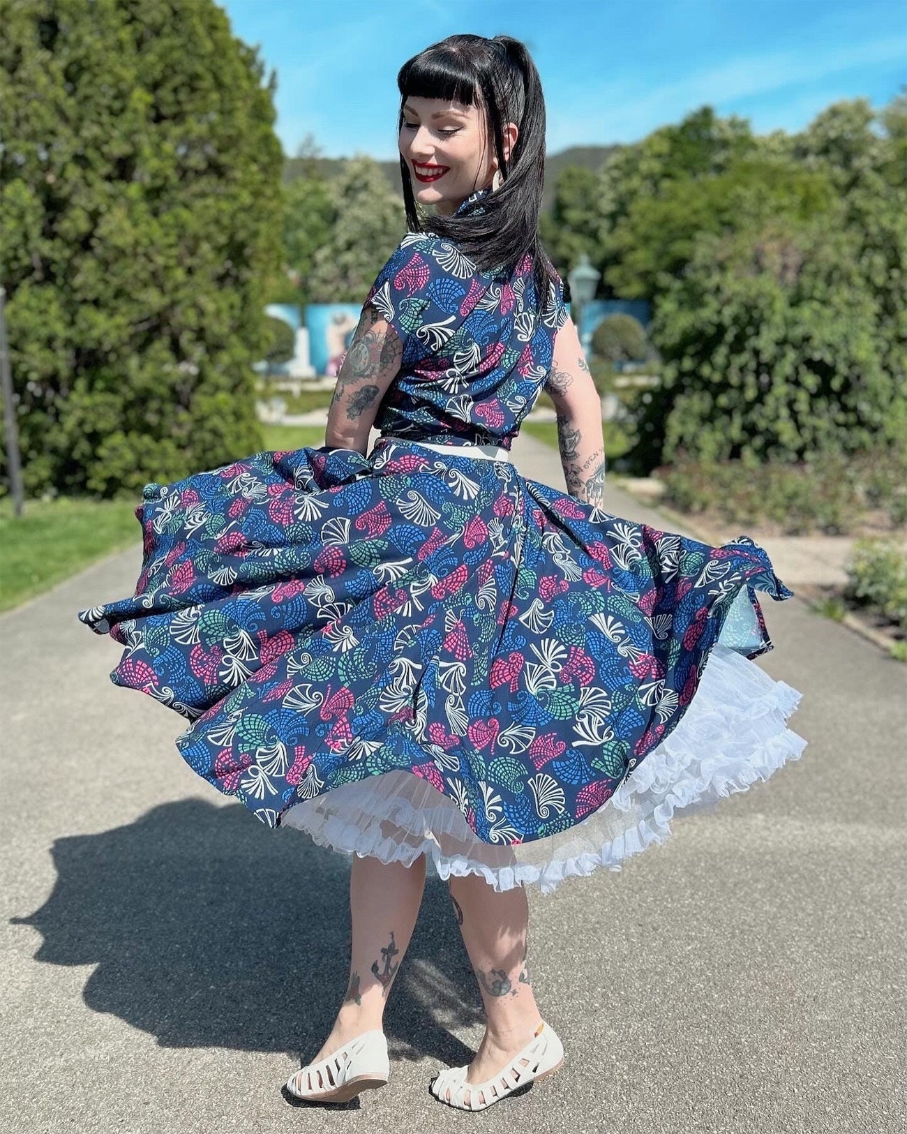 RocknRomance_BEVERLY_JAMBOREE_Print_Vintage_50s_Button_Front_SWING_SKIRT_Rock_-_Dunkelblau-2