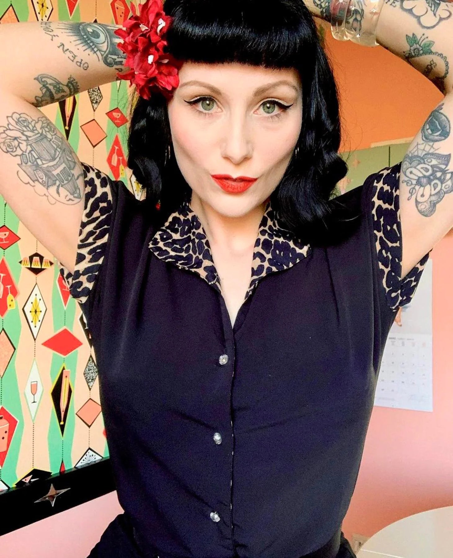 RocknRomance_MARIA_LEOPARD_Authentic_1950s_Style_Kurzarm_TIE_UP_BLUSE_Blouse_killer_kirsche_5