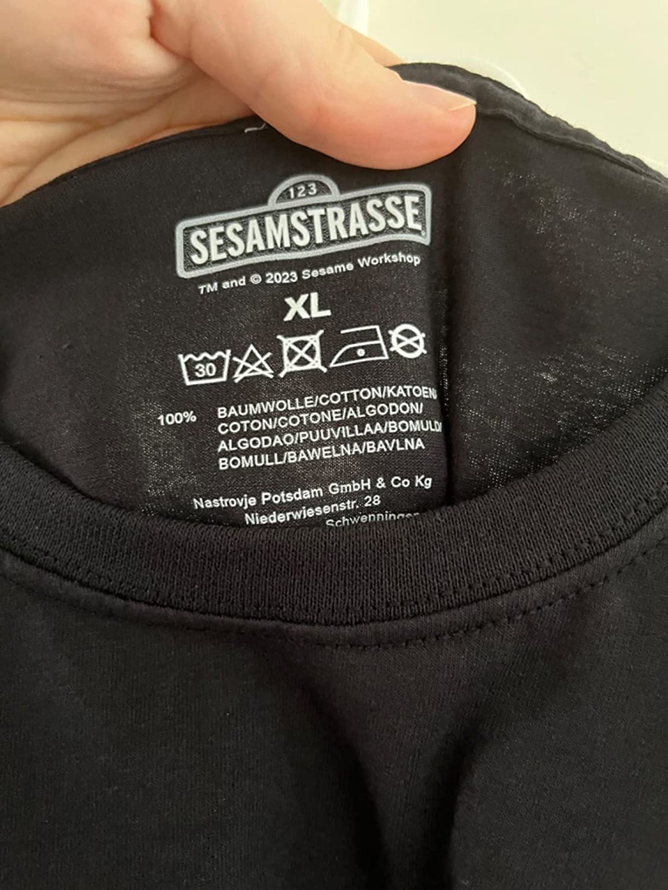 Sesamstrasse_Ernie_and_Bert_Motiv_RUNDHALS_Kurzarm_Herren_T-SHIRT_killer_kirsche_4