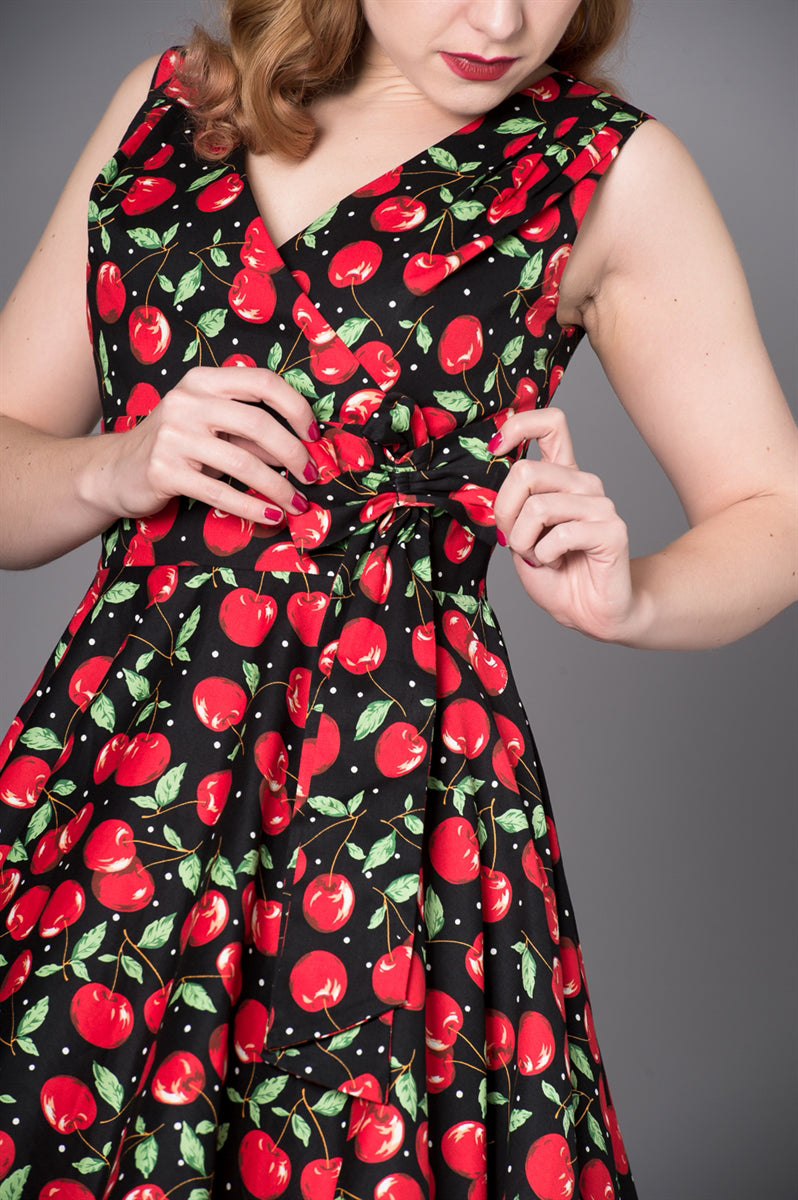 Sheen_ZARAH_Vintage_Polka_Dot_CHERRY_Bow_Retro_SWING_Dress_Kleid-3
