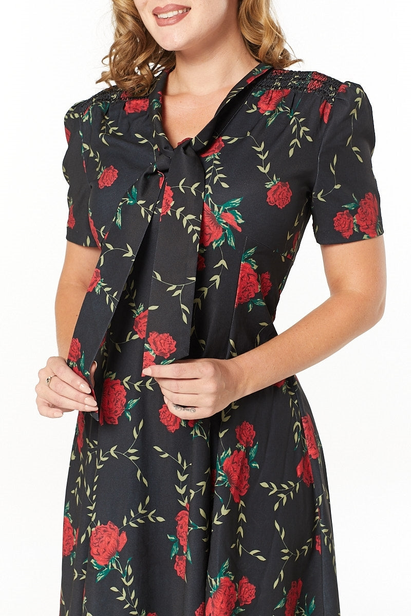 Timeless_London_AMARA_Vintage_ROSEN_Floral_50s_Kurzarm_SWING_DRESS_Kleid_killer_kirsche_24QfWGpQCz1dli