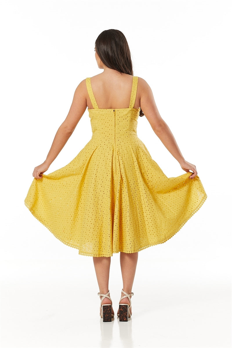 Timeless_London_VALERIE_Floral_BRODERIE_ANGLAIS_Traeger_50s_SWING_DRESS_Kleid_Gelb_killer_kirsche