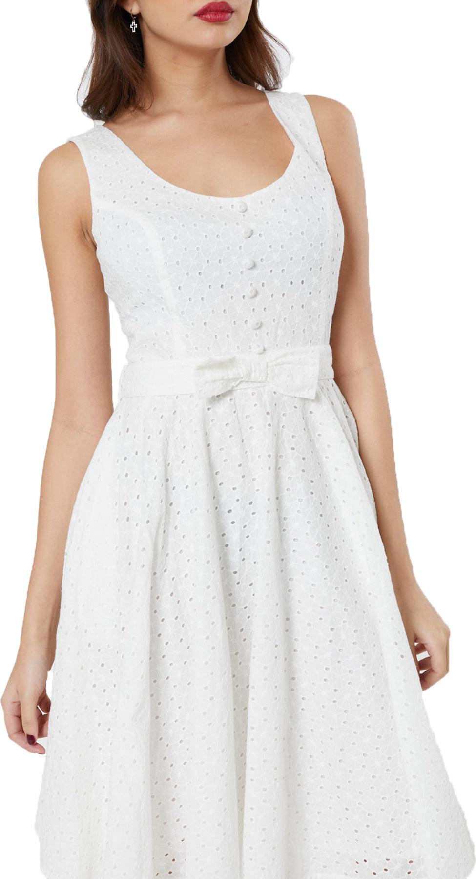 Timeless_MIRA_BRODERIE_ANGLAISE_50s_Floral_Lochmuster_Traeger_SWING_DRESS_Kleid_Killer_Kirsche-3
