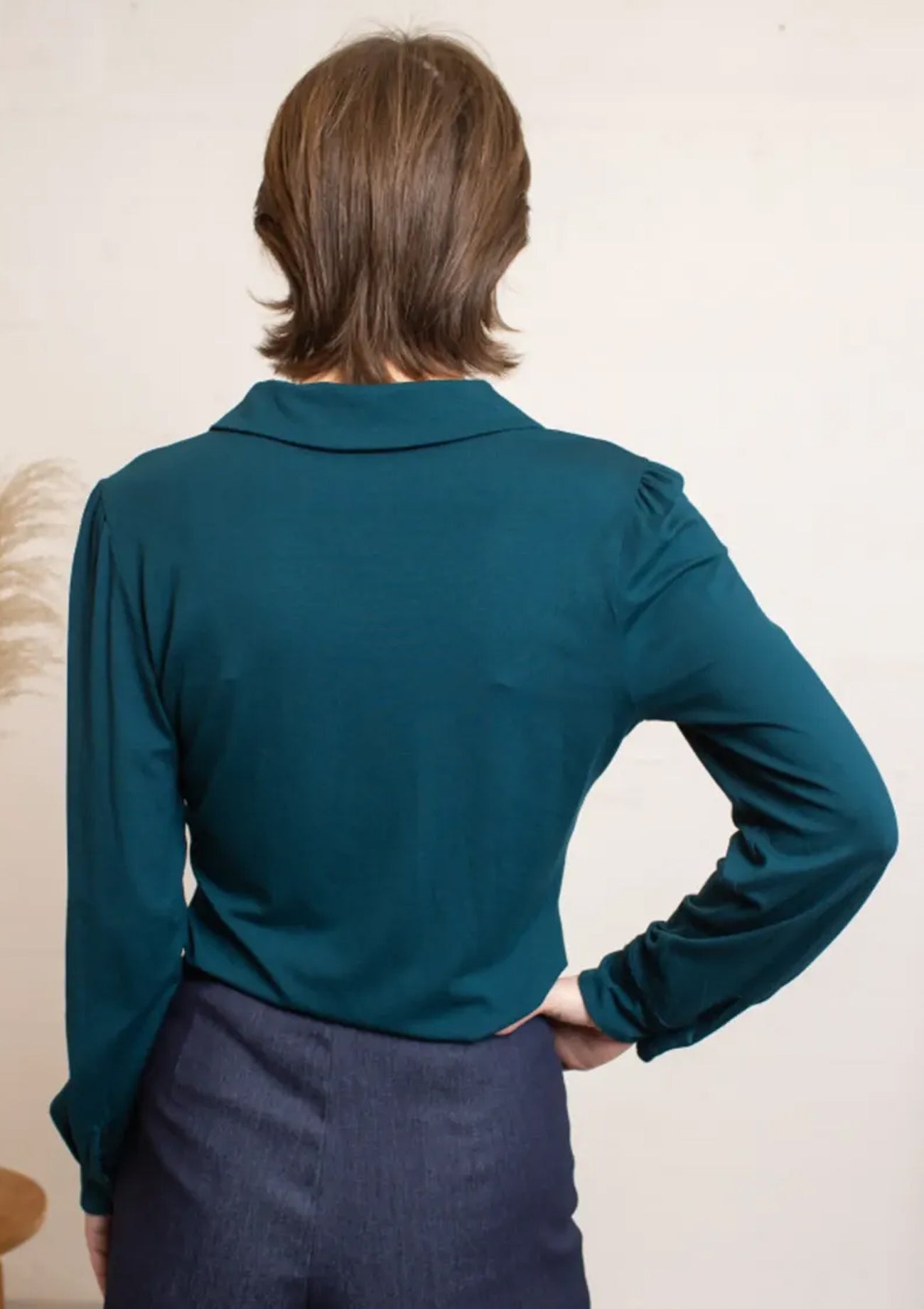 Very_Cherry_DITA_VINTAGE_Tricot_Deluxe_Classic_Langarm_V-NECK_50s_BLUSE_Blouse_-_Petrol-2