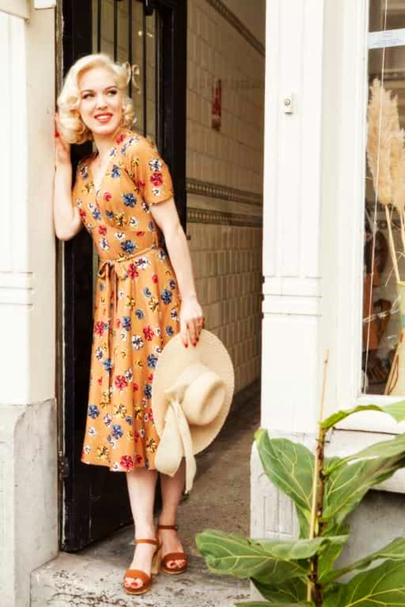 Very_Cherry_HOLLYWOOD_Corniglia_Flowers_SWEETHEART_Kurzarm_DRESS_Kleid-3