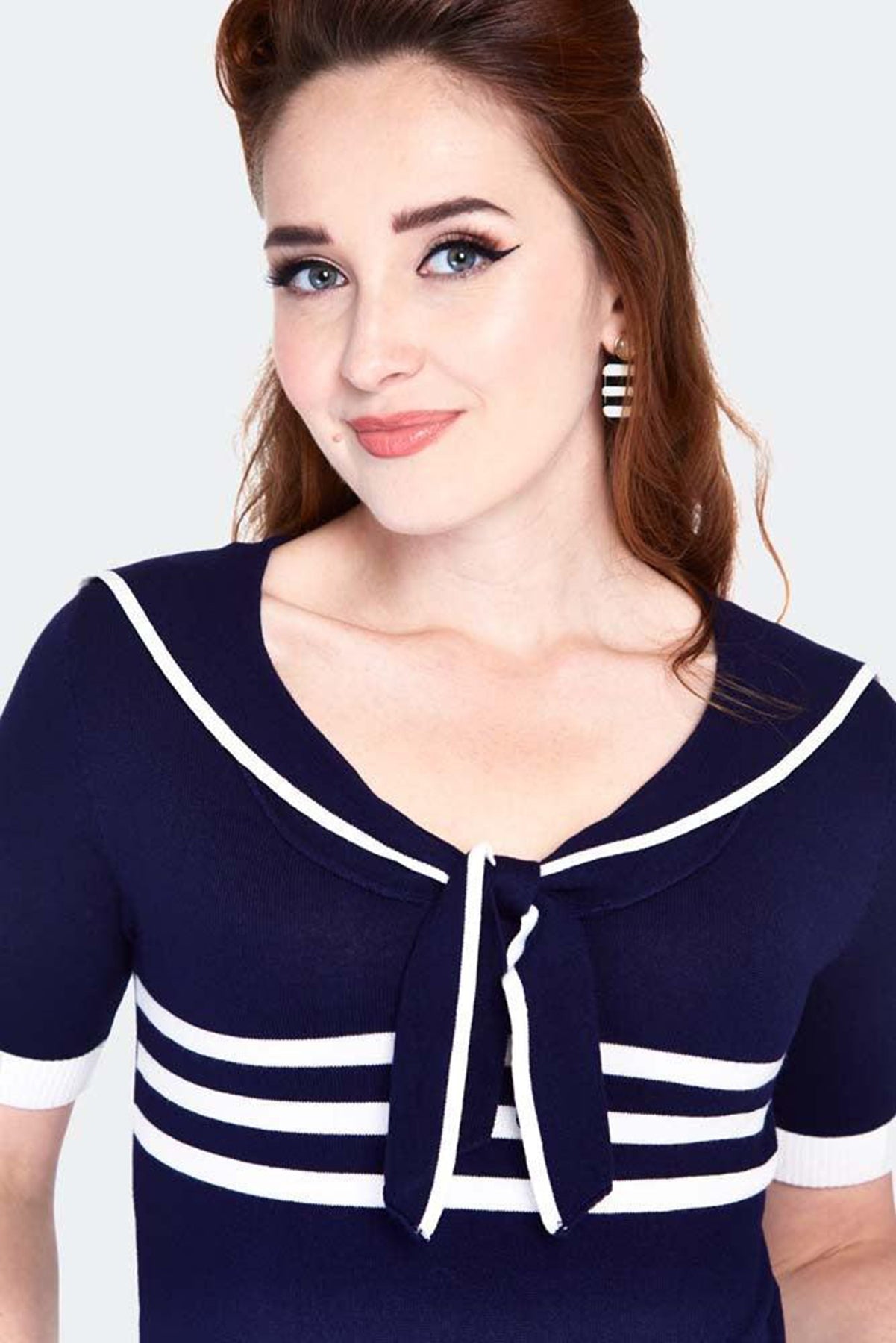 Voodoo_Vixen_NAUTICAL_TRI-STRIPE_Feinstrick_BOW_Retro_Matrosen_SHIRT_Oberteil_-_Navy_koller_kirsche_4Z9UFRCuNSrHhc