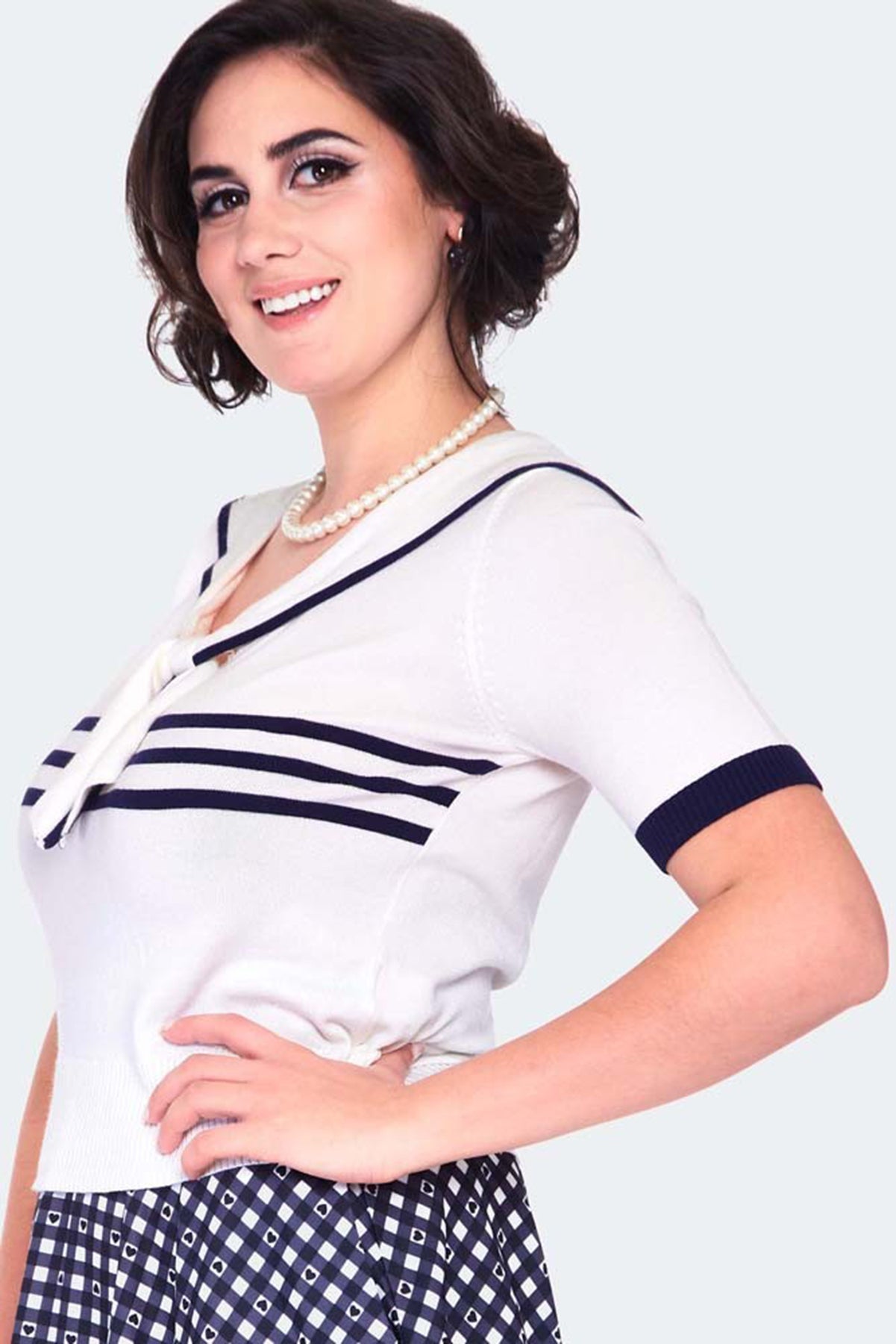 Voodoo_Vixen_Nautical_tri-stripe_front_bow_top_50s_BOW_Kurzarm_Plain_V-NECK_SHIRT_Oberteil_Weiss_killer_kirsche_3dZtkpwUnXlCPE