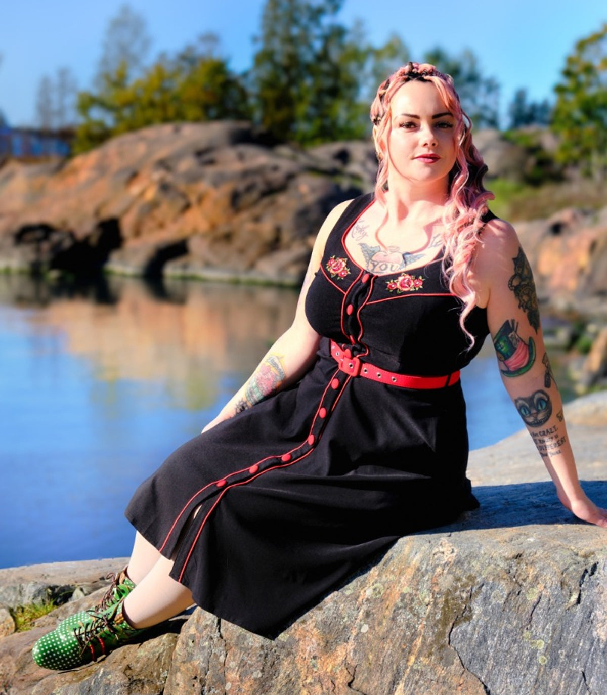 Voodoo_Vixen_ROSE_RODEO_Vintage_Rosen_Buttoned_Flare_DRESS_Western_Kleid__Schwarz-6