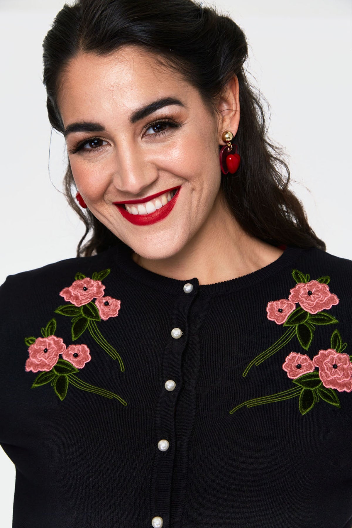 Voodoo_Vixen_SABRINA_Perlen_VELVET_FLOWERS_Langarm_CARDIGAN_Stickjacke_killer_kirsche_4