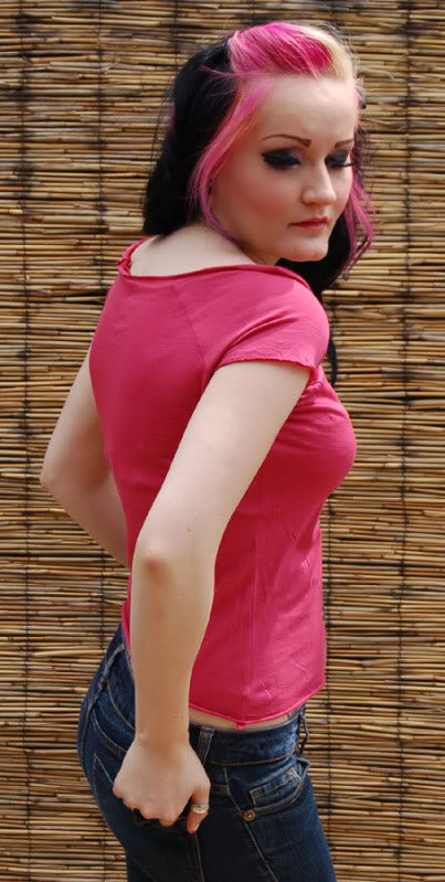 c44_Killer-Kirsche_August09_DSC_0316-1AFT2RQGAyVKkW